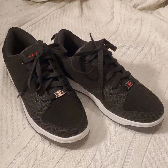 FUBU Other - NWOT Fubu Low Profile Men'sBasketball Shoes Size 7